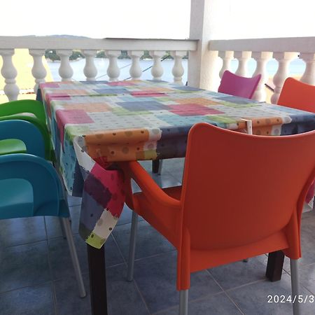 Apartments Solta Necujam Luaran gambar