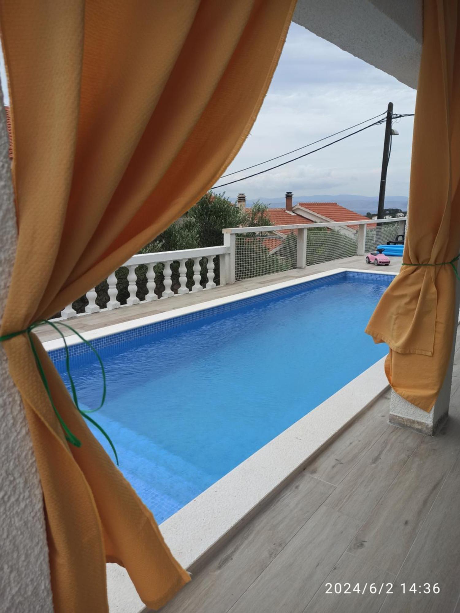 Apartments Solta Necujam Luaran gambar