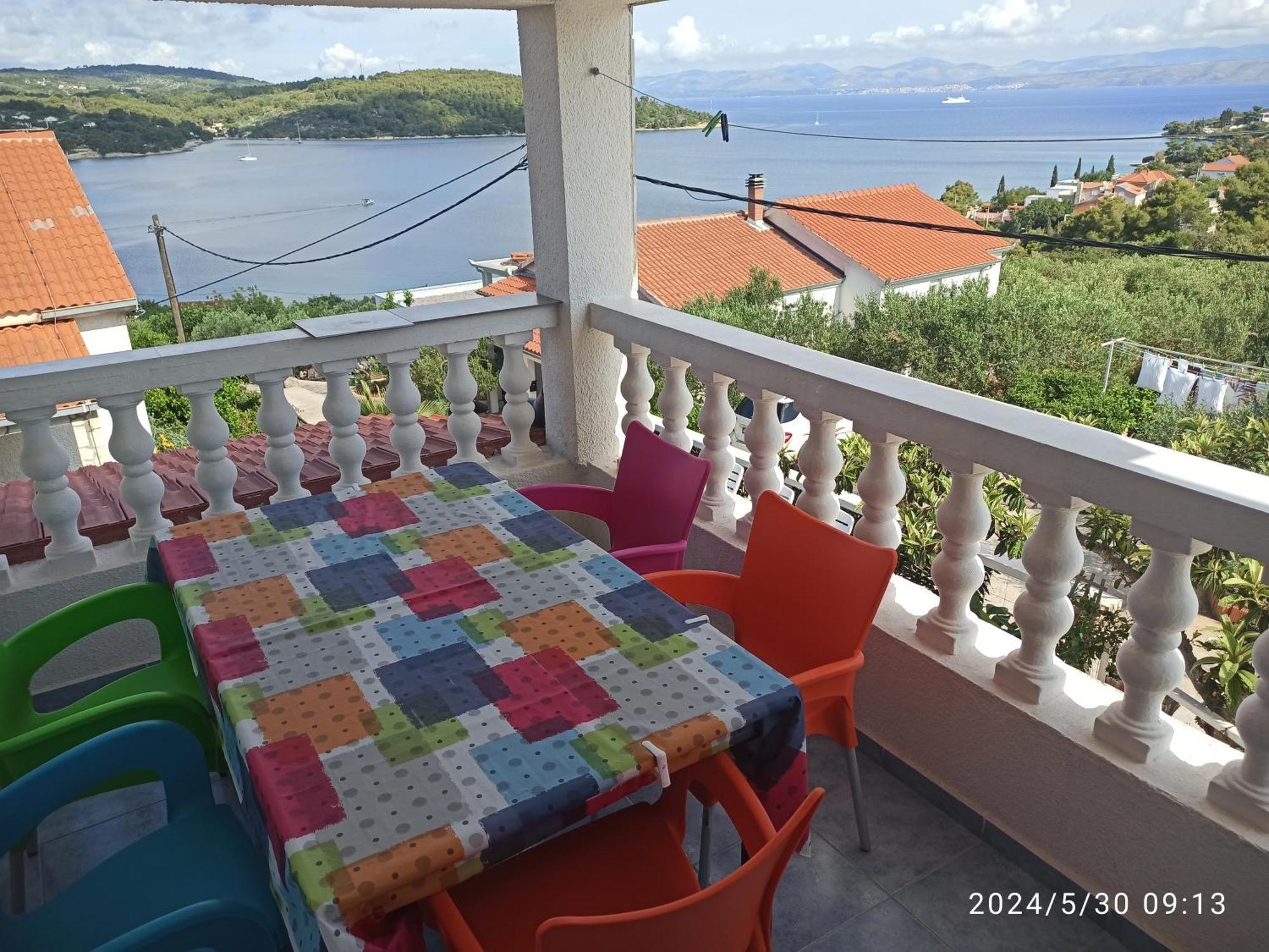 Apartments Solta Necujam Bilik gambar