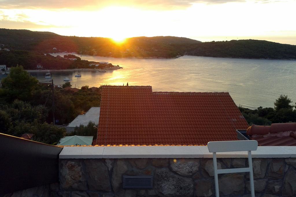 Apartments Solta Necujam Luaran gambar
